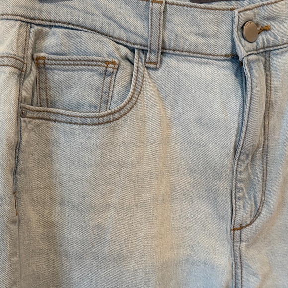 DL1961 Wide Leg High Waisted Denim - Picture 10 of 13